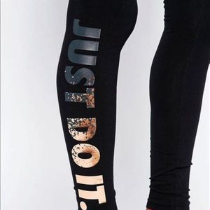 Nike Leg-A-See Leggings